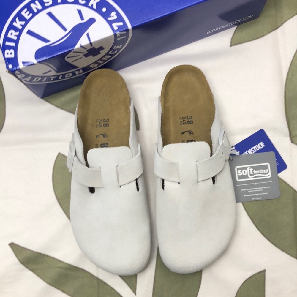 NWT Women's White Suede Birkenstock Boston Shoes - Narrow Fit